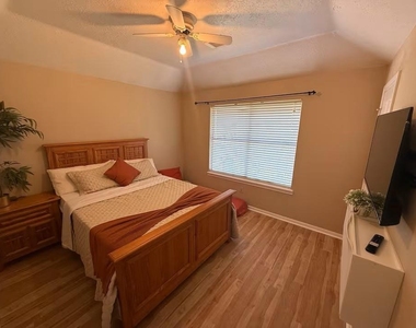 3310 Bluebonnet Meadows Lane - Photo Thumbnail 11