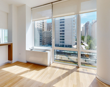 808 Columbus Ave - Photo Thumbnail 2