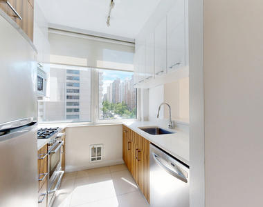 808 Columbus Ave - Photo Thumbnail 1