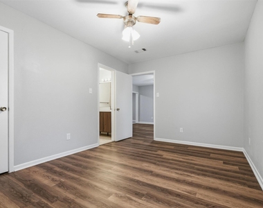 3615 Alberta Street - Photo Thumbnail 7