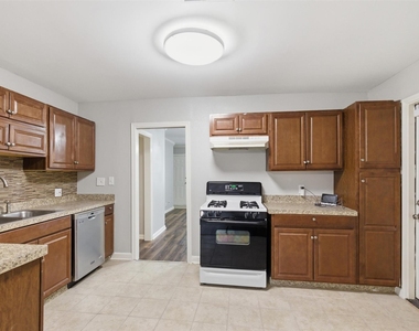 3615 Alberta Street - Photo Thumbnail 4
