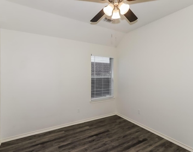 5114 Forest Sage Lane - Photo Thumbnail 11