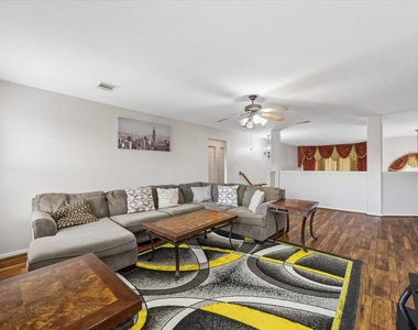 21702 Cozy Hollow Lane - Photo Thumbnail 9