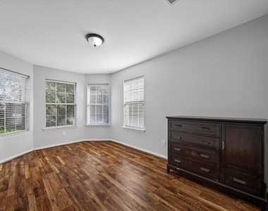 21702 Cozy Hollow Lane - Photo Thumbnail 15