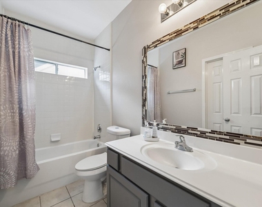 21702 Cozy Hollow Lane - Photo Thumbnail 17