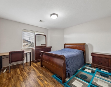 21702 Cozy Hollow Lane - Photo Thumbnail 13