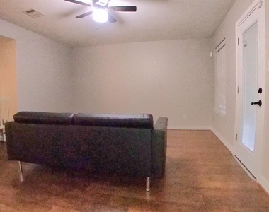 1719 Stacy Crest - Photo Thumbnail 4