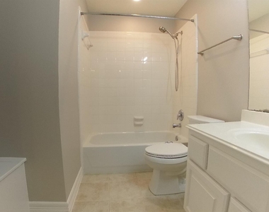 1719 Stacy Crest - Photo Thumbnail 24