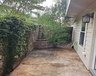 1719 Stacy Crest - Photo Thumbnail 25