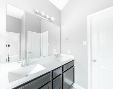 15718 Egret Field Lane - Photo Thumbnail 2