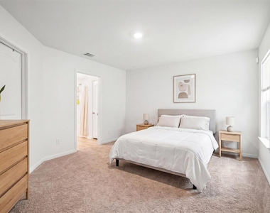 10619 Lost Maples Drive - Photo Thumbnail 14