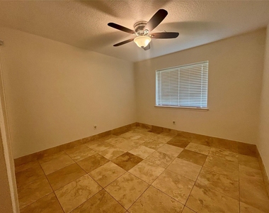 7815 Log Hollow Drive - Photo Thumbnail 12