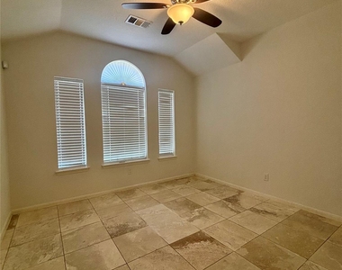 7815 Log Hollow Drive - Photo Thumbnail 14