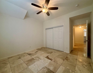 7815 Log Hollow Drive - Photo Thumbnail 15