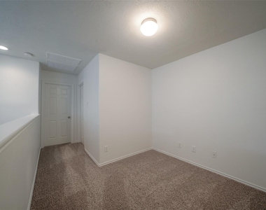 146 Silver Penny Drive - Photo Thumbnail 21