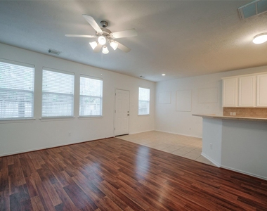 146 Silver Penny Drive - Photo Thumbnail 3