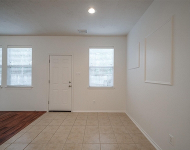 146 Silver Penny Drive - Photo Thumbnail 14
