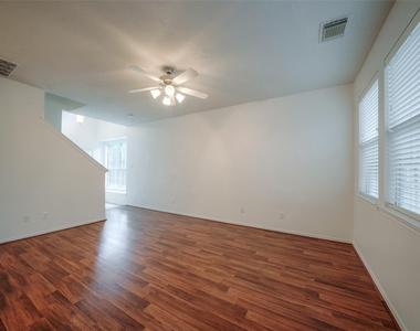 146 Silver Penny Drive - Photo Thumbnail 10