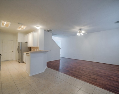146 Silver Penny Drive - Photo Thumbnail 12