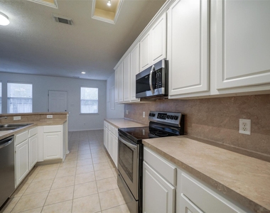 146 Silver Penny Drive - Photo Thumbnail 17