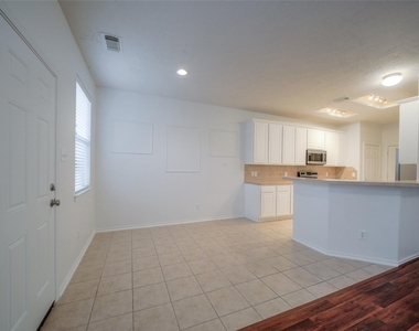 146 Silver Penny Drive - Photo Thumbnail 9