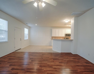 146 Silver Penny Drive - Photo Thumbnail 6