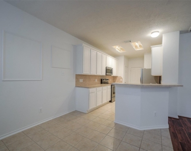 146 Silver Penny Drive - Photo Thumbnail 11