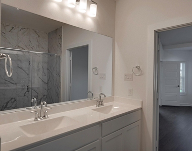 32511 Midsummer Drive - Photo Thumbnail 6