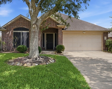 321 Preston Lane - Photo Thumbnail 1