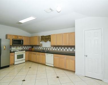 2615 Bisontine Street - Photo Thumbnail 4
