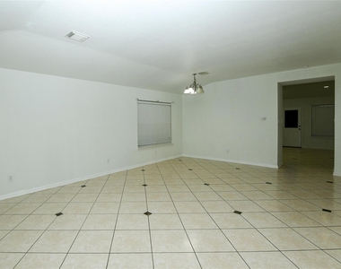 2615 Bisontine Street - Photo Thumbnail 8