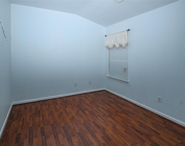 2615 Bisontine Street - Photo Thumbnail 16