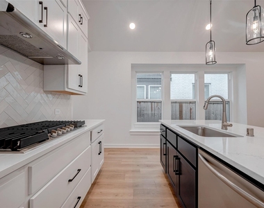 11430 Gossamer Wing Lane - Photo Thumbnail 8
