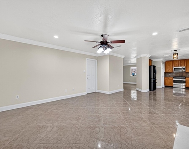 2219 Mountshire Drive - Photo Thumbnail 2