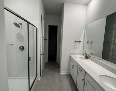 23642 Red Rowan Ln - Photo Thumbnail 11