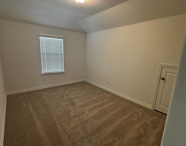 23642 Red Rowan Ln - Photo Thumbnail 16