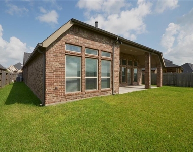 3323 Chandler Hollow Lane - Photo Thumbnail 11
