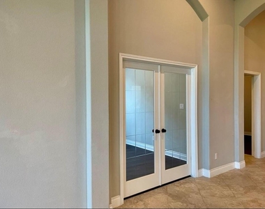 3323 Chandler Hollow Lane - Photo Thumbnail 20