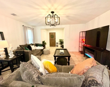 25323 Queens Causeway Lane - Photo Thumbnail 9