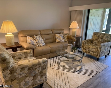 8715 Charter Club Circle - Photo Thumbnail 7