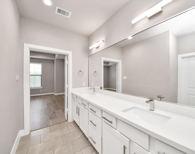 2114 Stuart Street - Photo Thumbnail 33