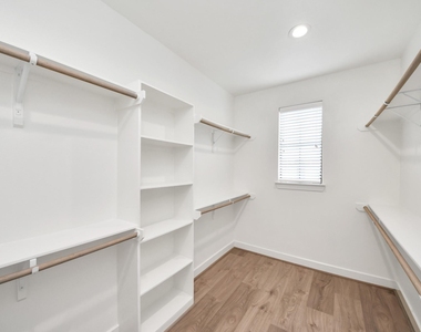 2114 Stuart Street - Photo Thumbnail 29