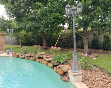 1722 Parklake Vlg - Photo Thumbnail 14