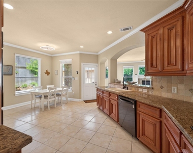 1722 Parklake Vlg - Photo Thumbnail 4