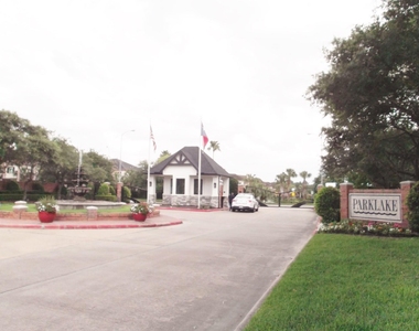 1722 Parklake Vlg - Photo Thumbnail 16