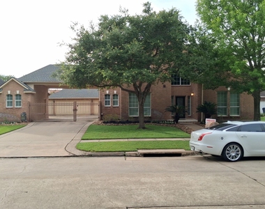1722 Parklake Vlg - Photo Thumbnail 10