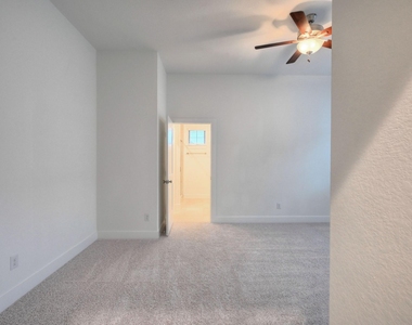 1535 Crystal Stream Drive - Photo Thumbnail 32