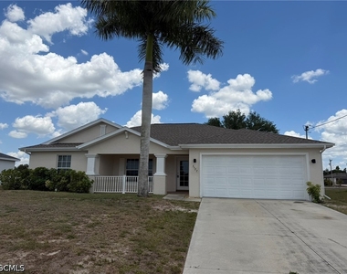 3527 Ne 19th Place - Photo Thumbnail 1