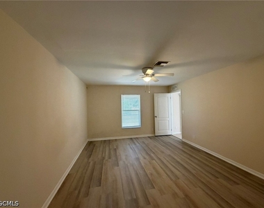 3527 Ne 19th Place - Photo Thumbnail 24