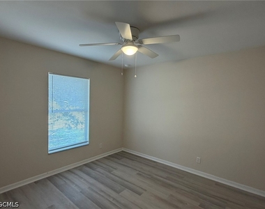 3527 Ne 19th Place - Photo Thumbnail 16